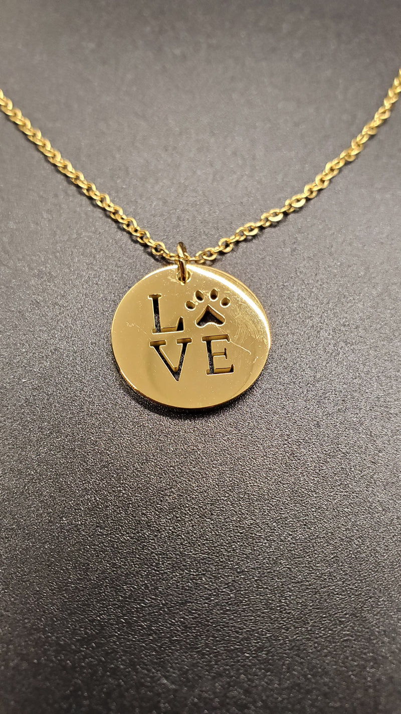 Cadena con medalla Love