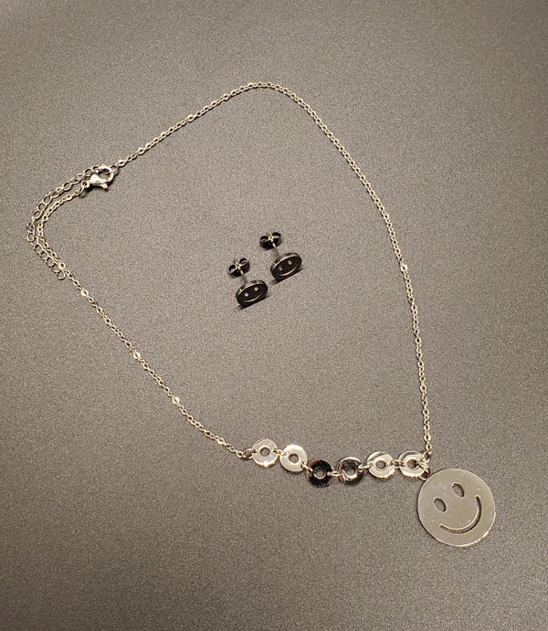 Cadena con medalla Happy Face & aretes