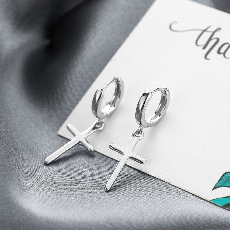 Aretes con detalle de cruz