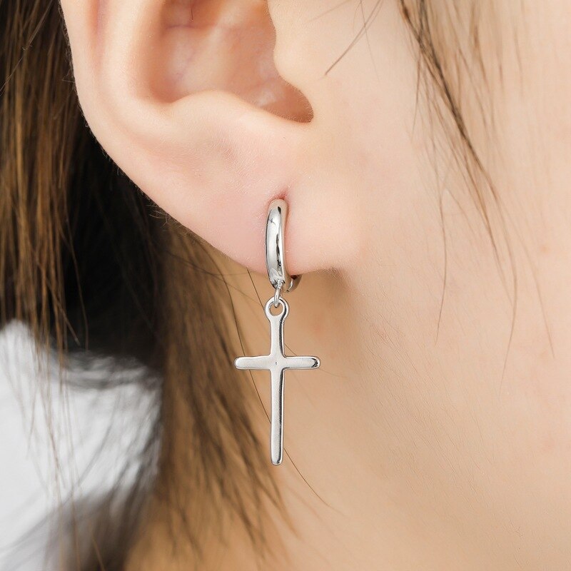 Aretes con detalle de cruz